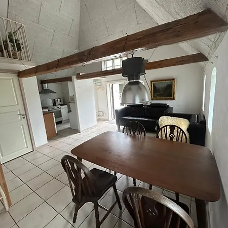 Peaceful Country Apartment *